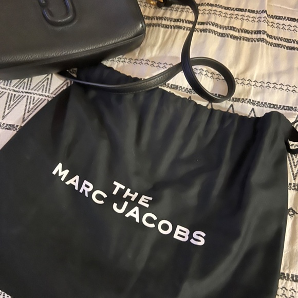 Marc Jacob’s - Picture 3 of 4